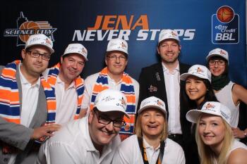 Die Metecno Bausysteme GmbH als Gamesponsor beim BBL Spiel von Science City Jena gegen Ratiopharm Ulm Die Metecno Bausysteme GmbH als Gamesponsor beim BBL Spiel von Science City Jena gegen Ratiopharm Ulm